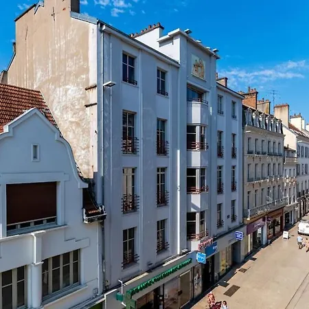 Le Liberte Coeur De Duplex Apartment